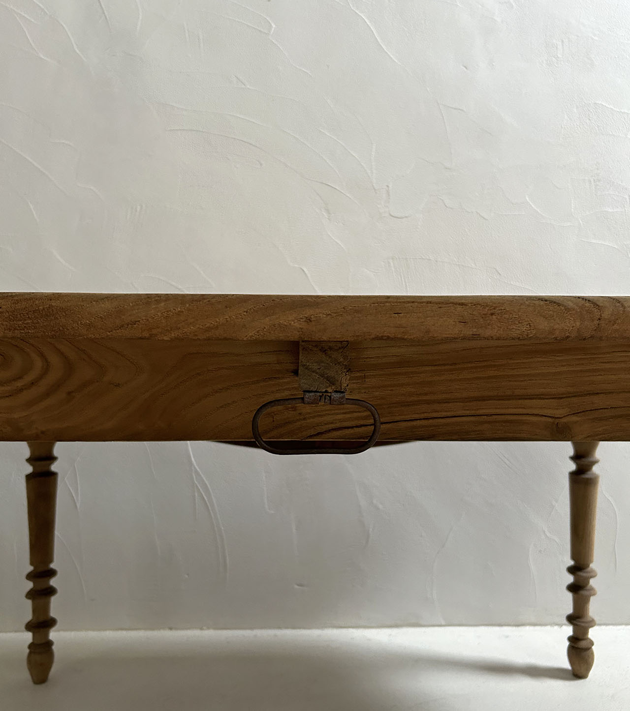 detalle mesa ovalada