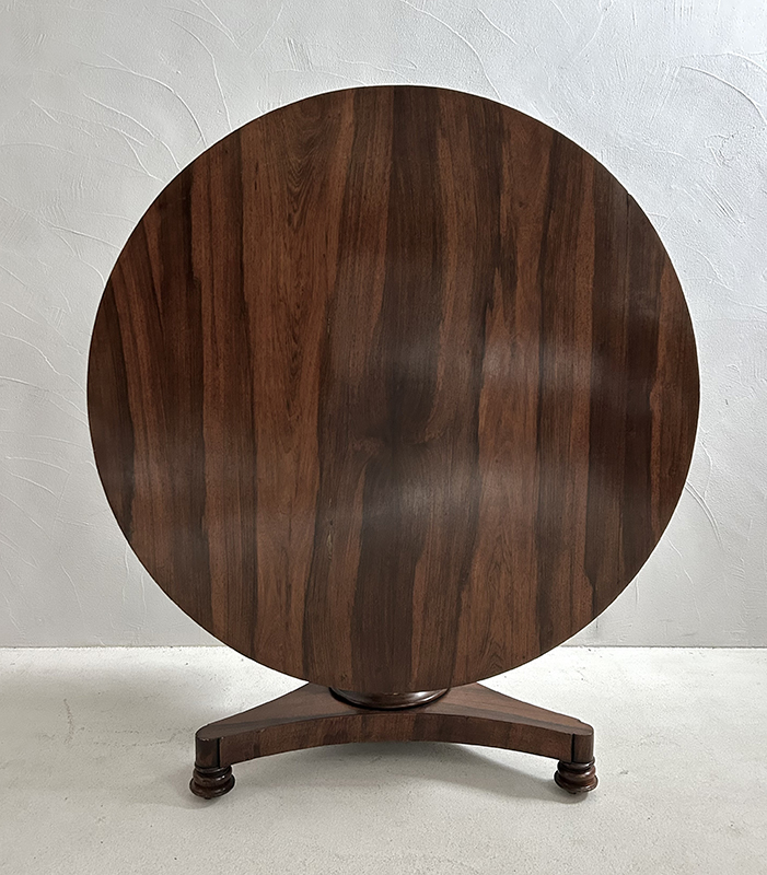 MESA INGLESA DETALLE